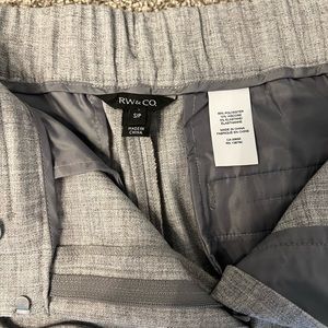 RW&Co grey crop dress pants